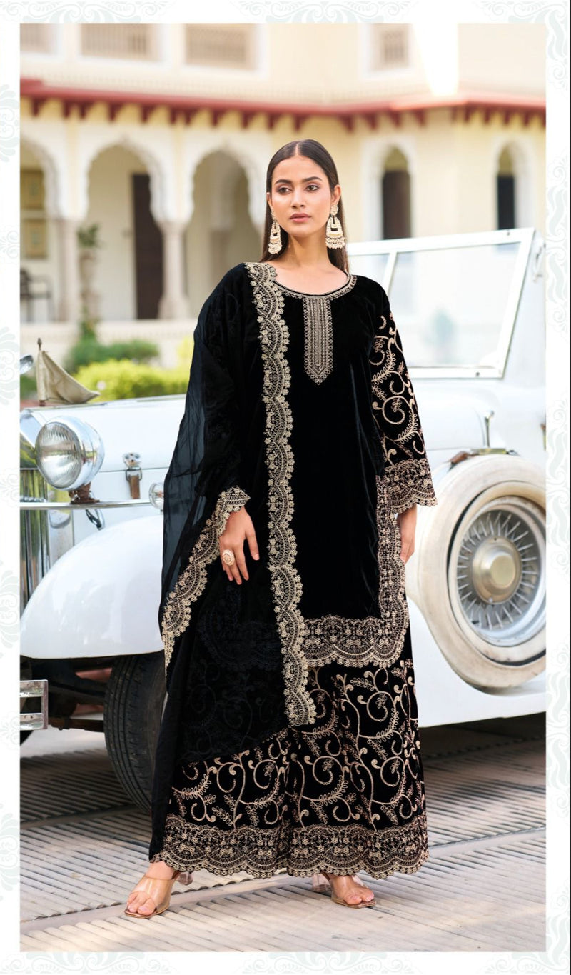 Deepsy D 32221 D Velvet With Heavy Embroidery Work Pakistani Suit