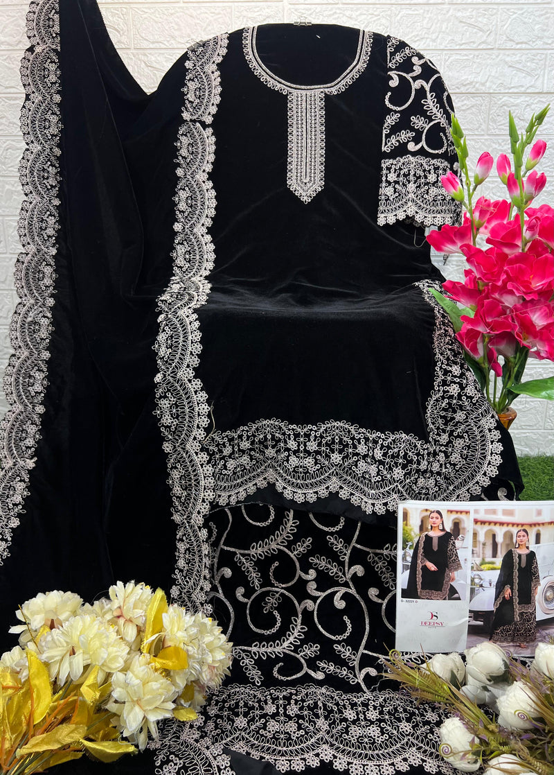 Deepsy D 32221 D Velvet With Heavy Embroidery Work Pakistani Suit