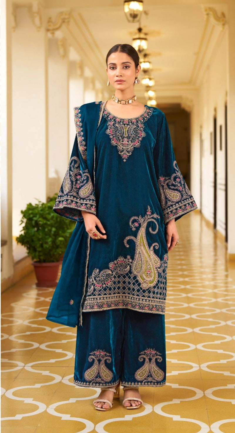 Shree Fabs K 5298 D 9000 Velvet Heavy Embroidery Worked Pakistani Suits